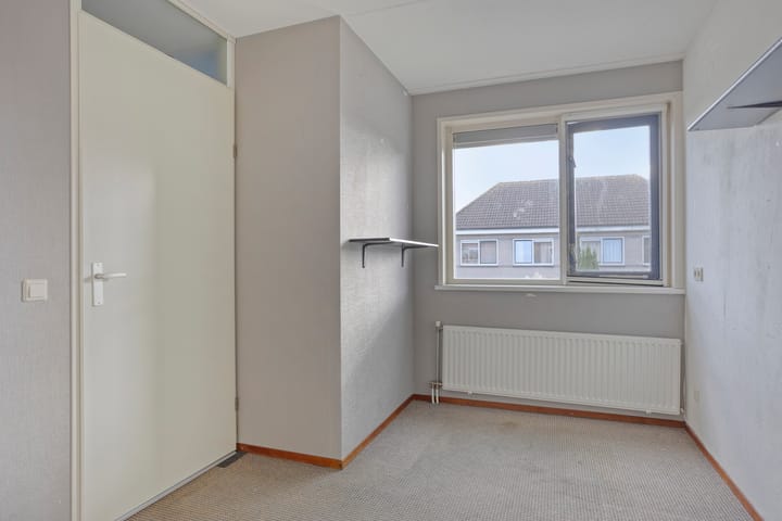 Photo 15 of Zonnebloemstraat 13