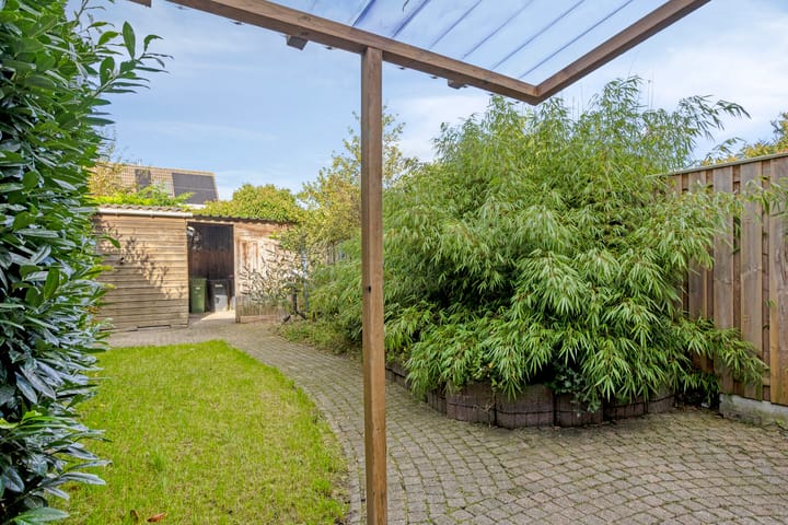 Photo 19 of Zonnebloemstraat 13