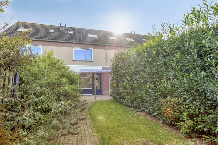 Photo 22 of Zonnebloemstraat 13