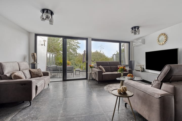 Foto 16 van Mostheuvelstraat 45