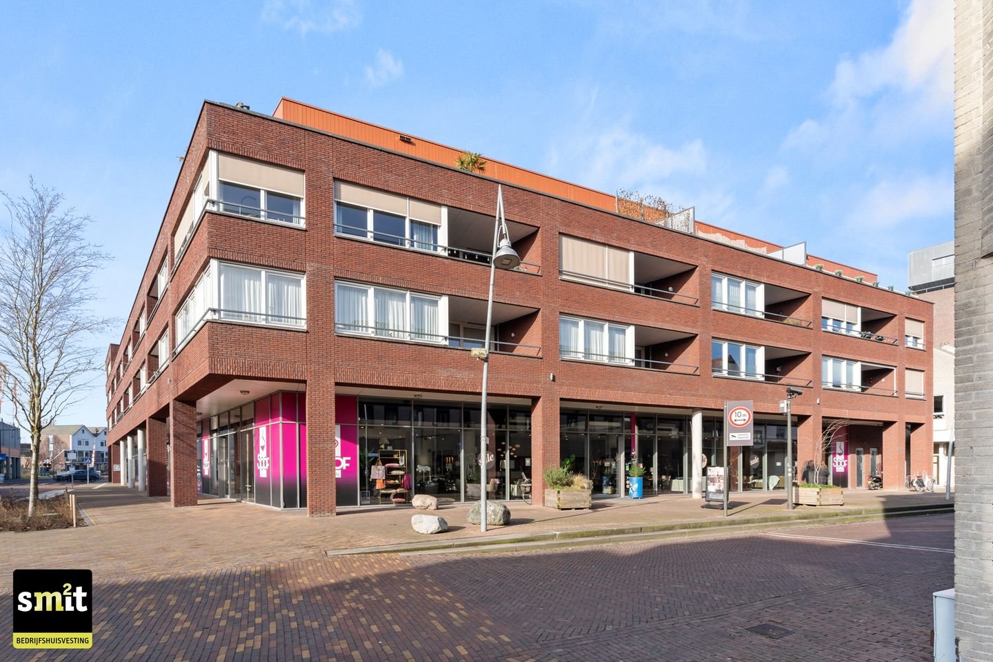 Bekijk foto 3 van Telefoonweg 137