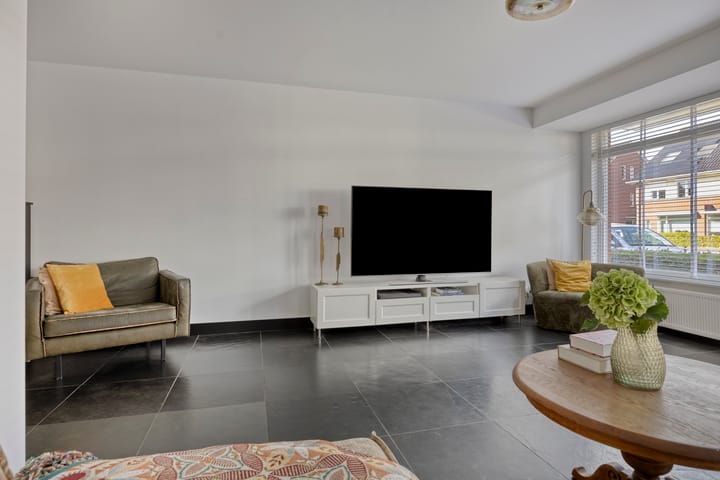 Foto 4 van Voorschotenstraat 78