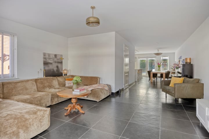 Foto 5 van Voorschotenstraat 78