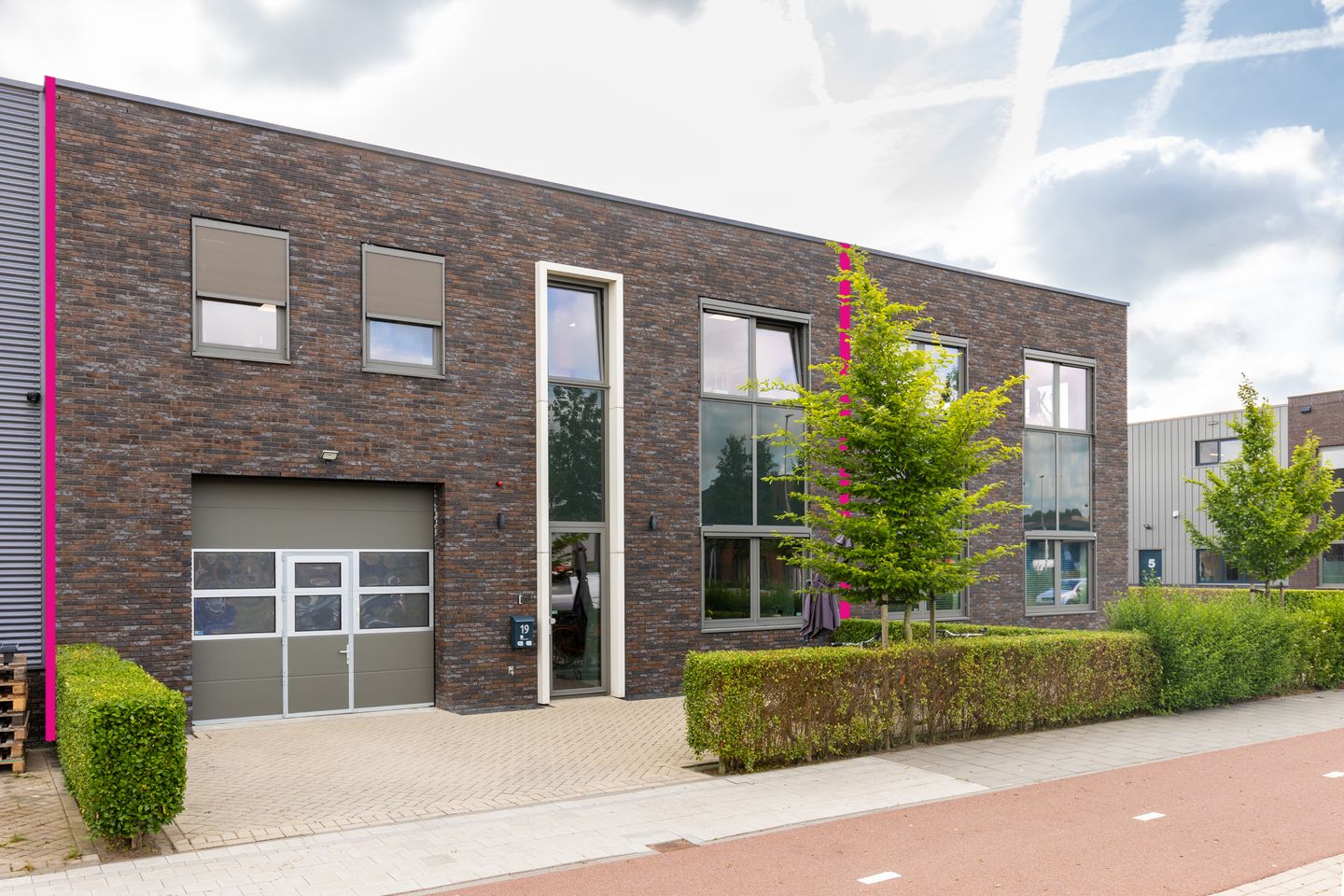 Bekijk foto 1 van Zilverstraat 19