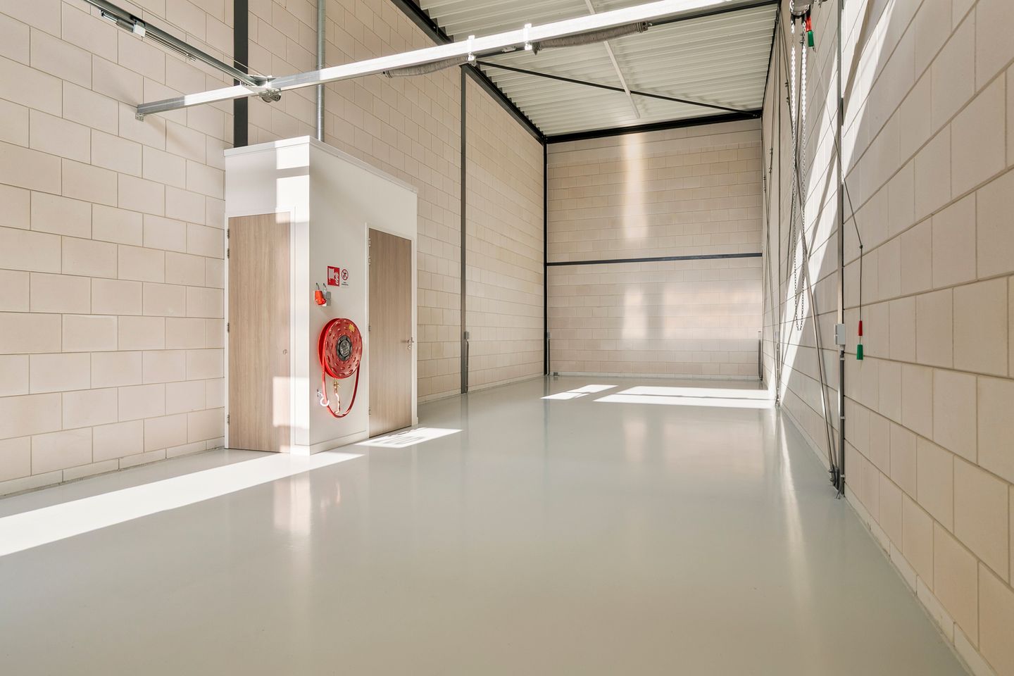 View photo 3 of Edisonstraat 20-D