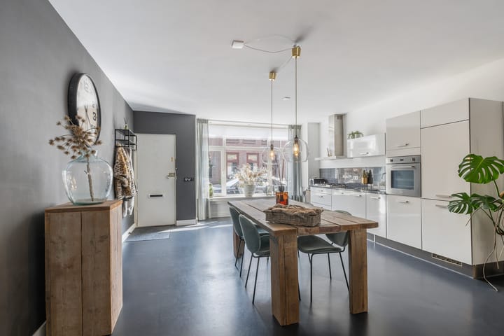 Foto 4 van Emmastraat 147