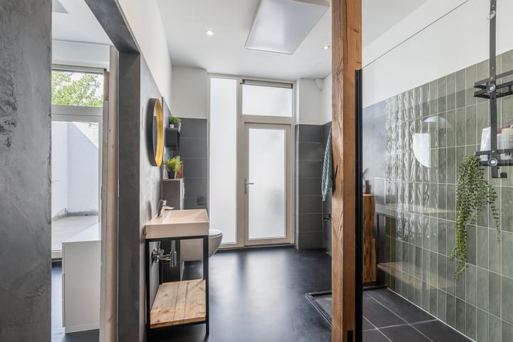 Foto 23 van Emmastraat 147