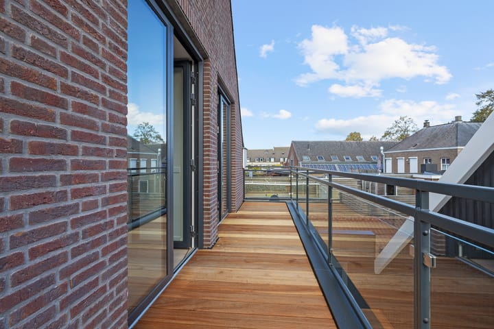 Photo 22 of Deken van Erpstraat 7-L