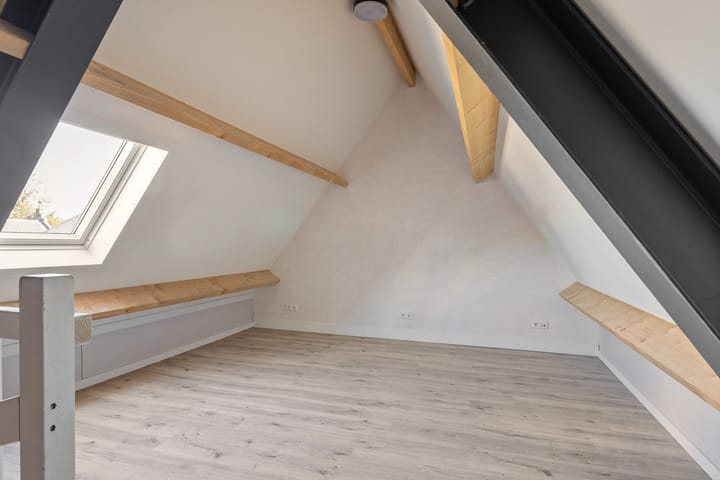 Photo 25 of Deken van Erpstraat 7-L