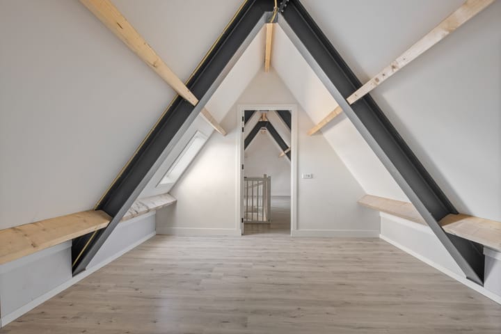 Photo 28 of Deken van Erpstraat 7-L