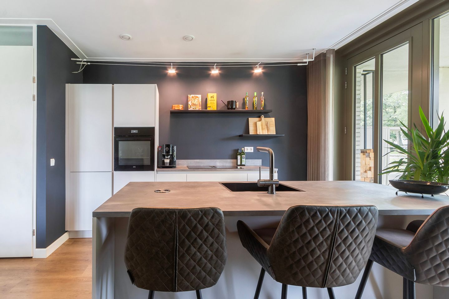 Photo 14 of Prof. Gunninglaan 1