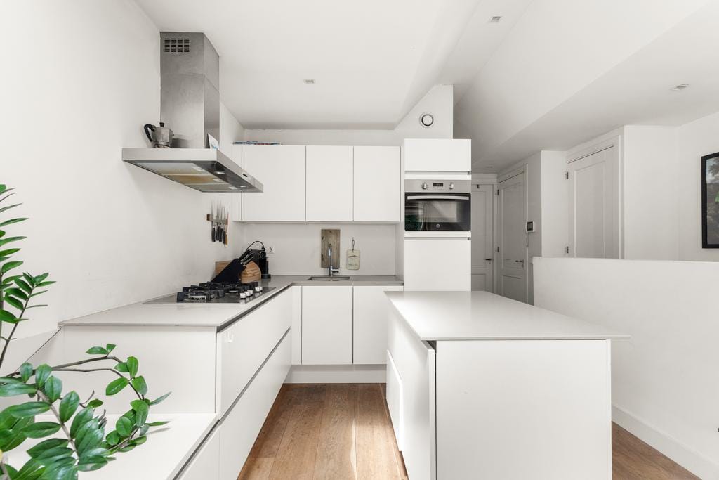 Photo 12 of Govert Flinckstraat 384-3