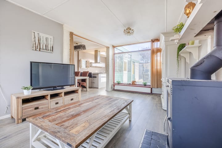 Foto 4 van v Leijdenstraat 10