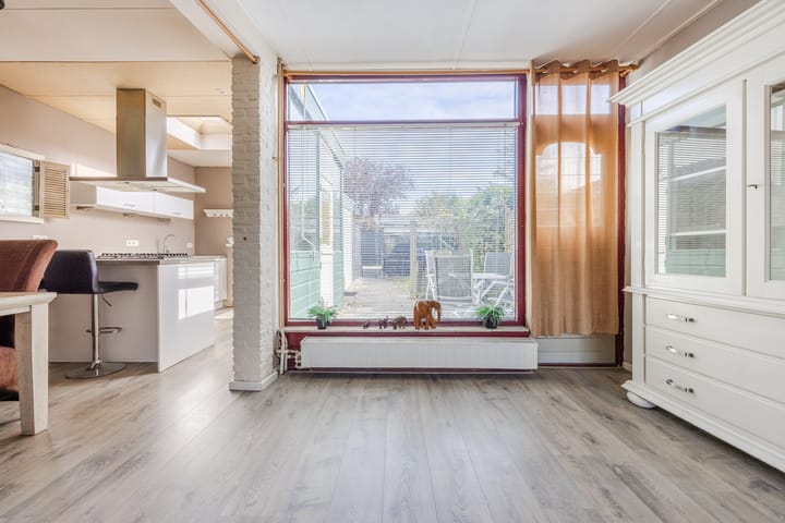 Foto 6 van v Leijdenstraat 10