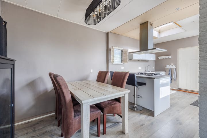 Foto 7 van v Leijdenstraat 10