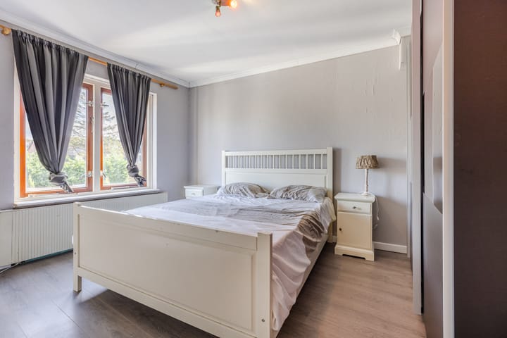 Foto 16 van v Leijdenstraat 10