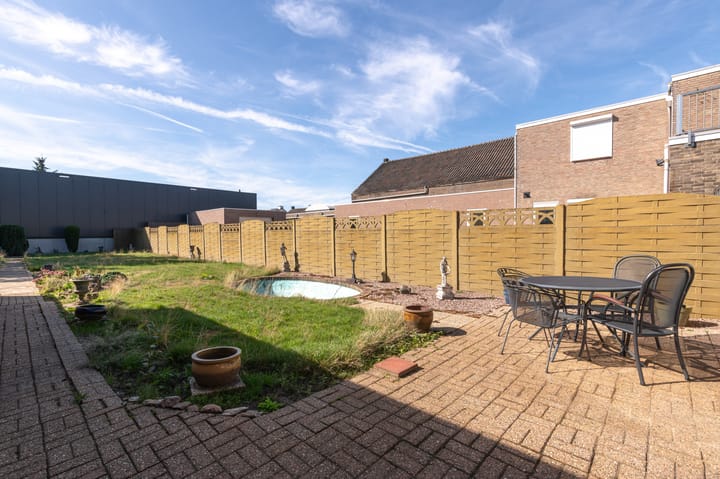 Foto 17 van Julianalaan 64