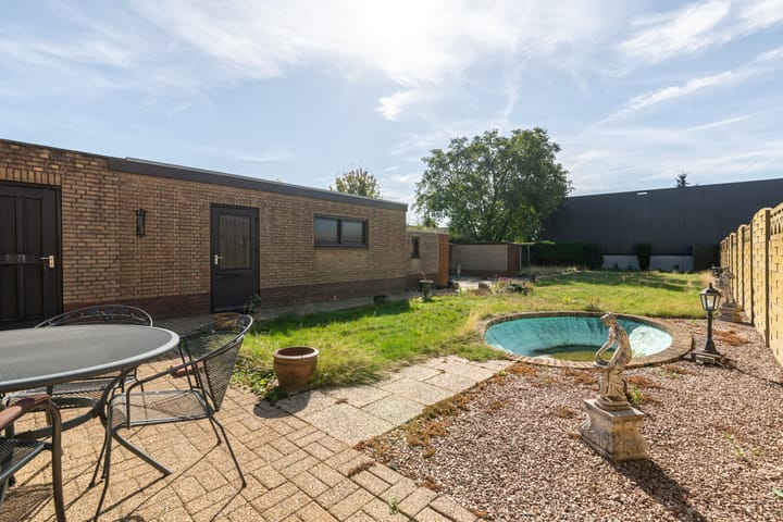 Foto 41 van Julianalaan 64