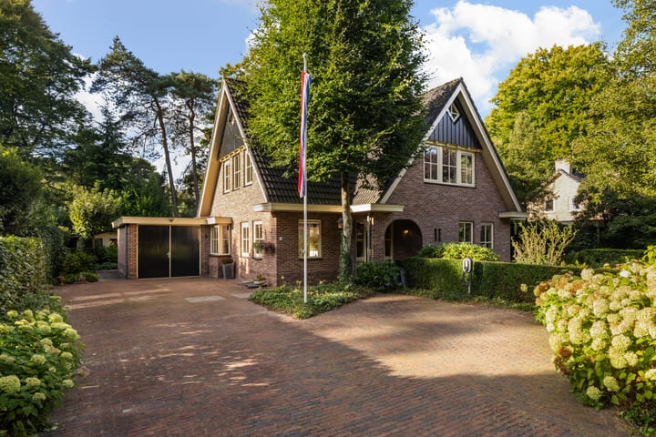 Photo 50 of Jacob Catslaan 85