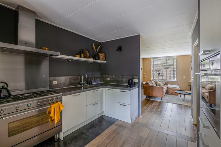 Foto 13 van Hoofdweg 206-D