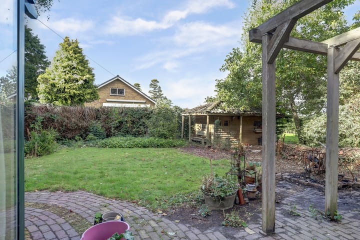 Foto 28 van Essenlaan 1