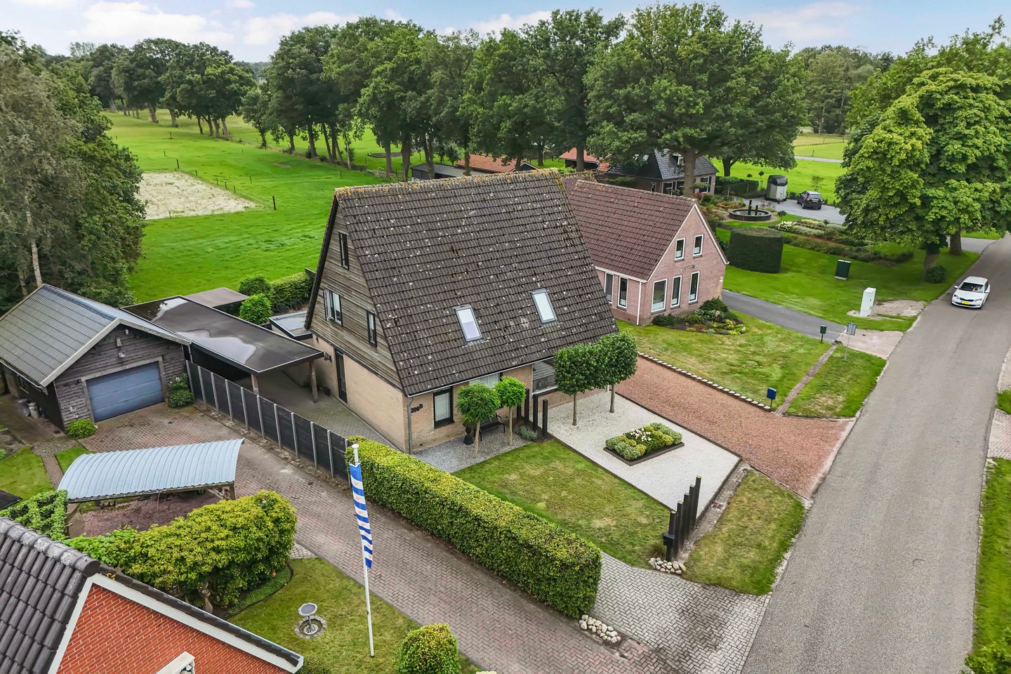 Foto 44 van Hoofdweg 206-D