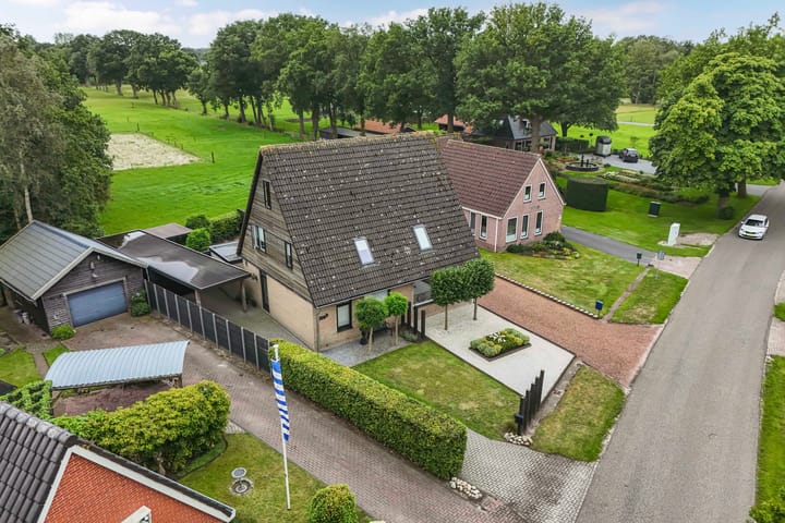 Foto 44 van Hoofdweg 206-D