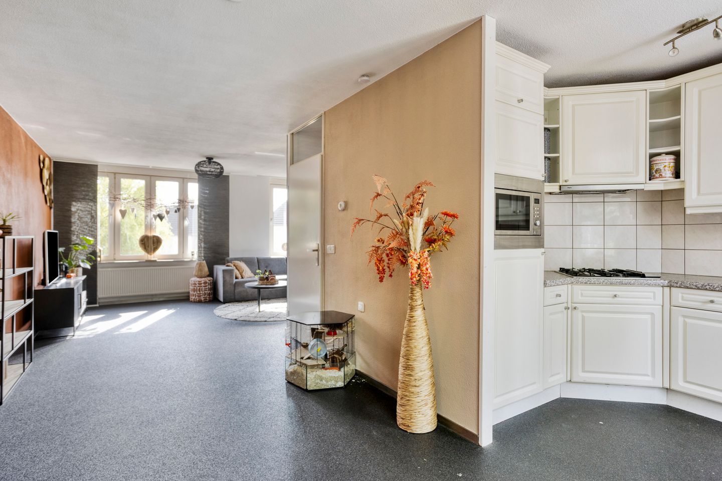 Photo 10 of Dokter Haackstraat 2