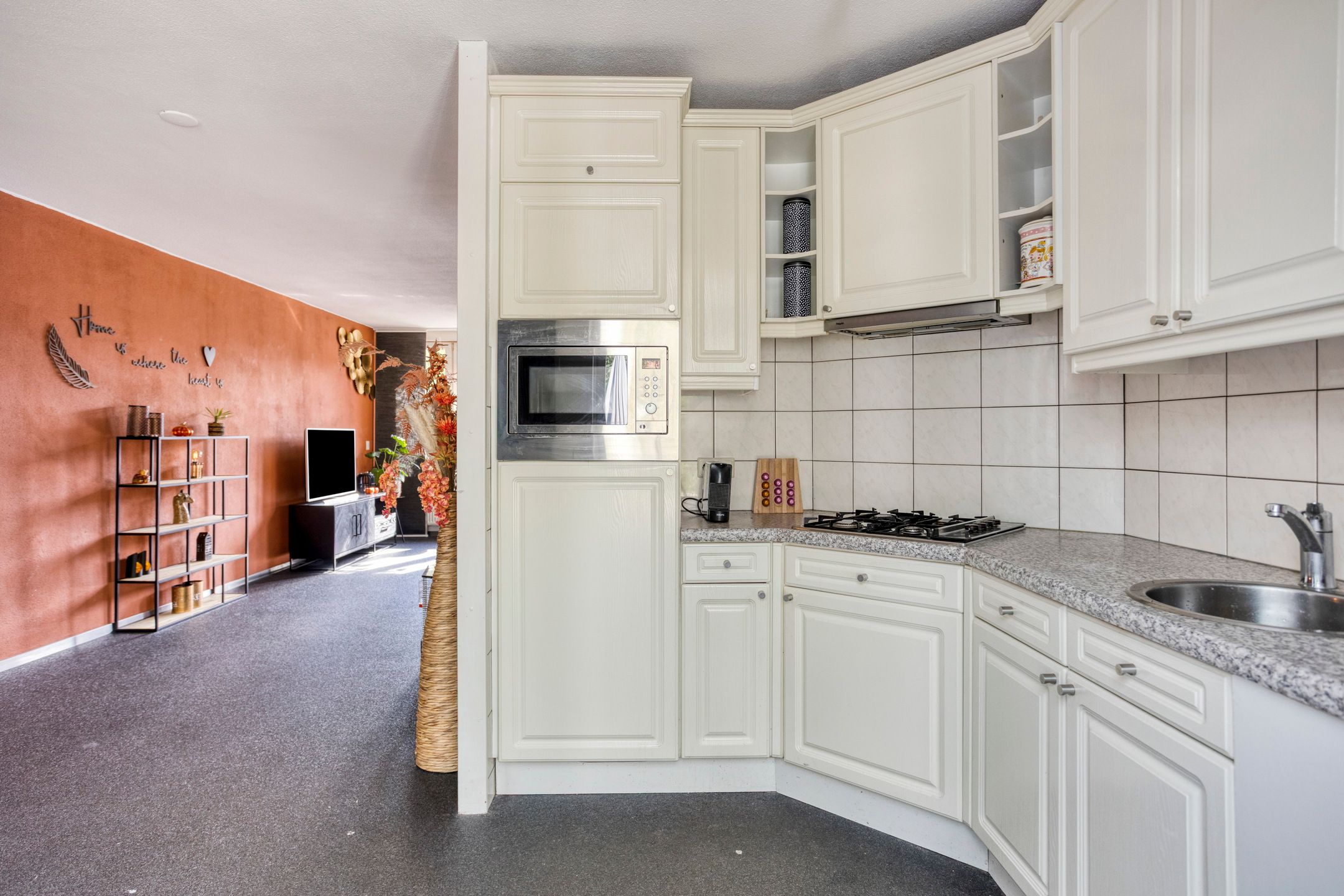 Photo 12 of Dokter Haackstraat 2