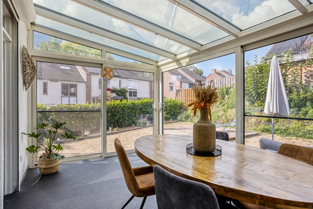 Photo 13 of Dokter Haackstraat 2