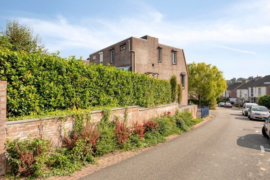 Photo 31 of Dokter Haackstraat 2