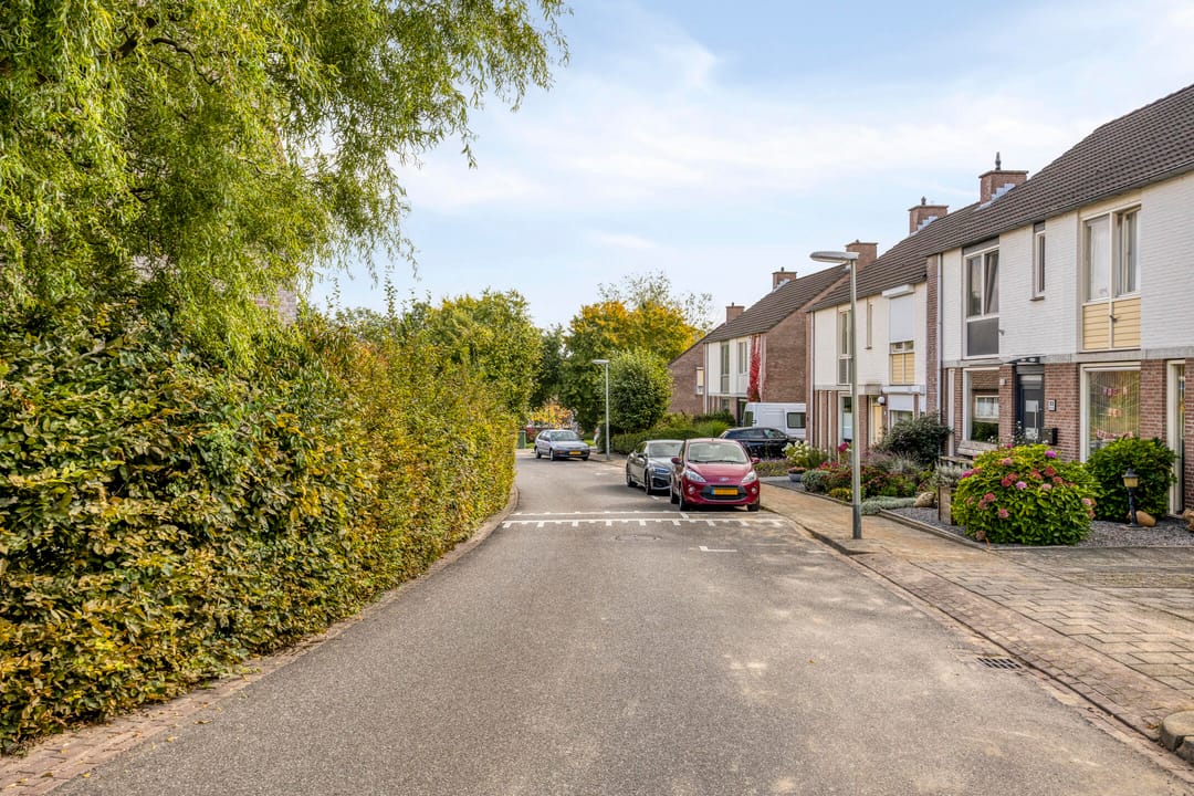 Photo 32 of Dokter Haackstraat 2