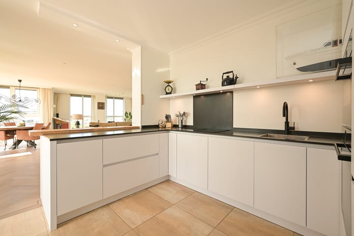 Foto 4 van Carnegielaan 56