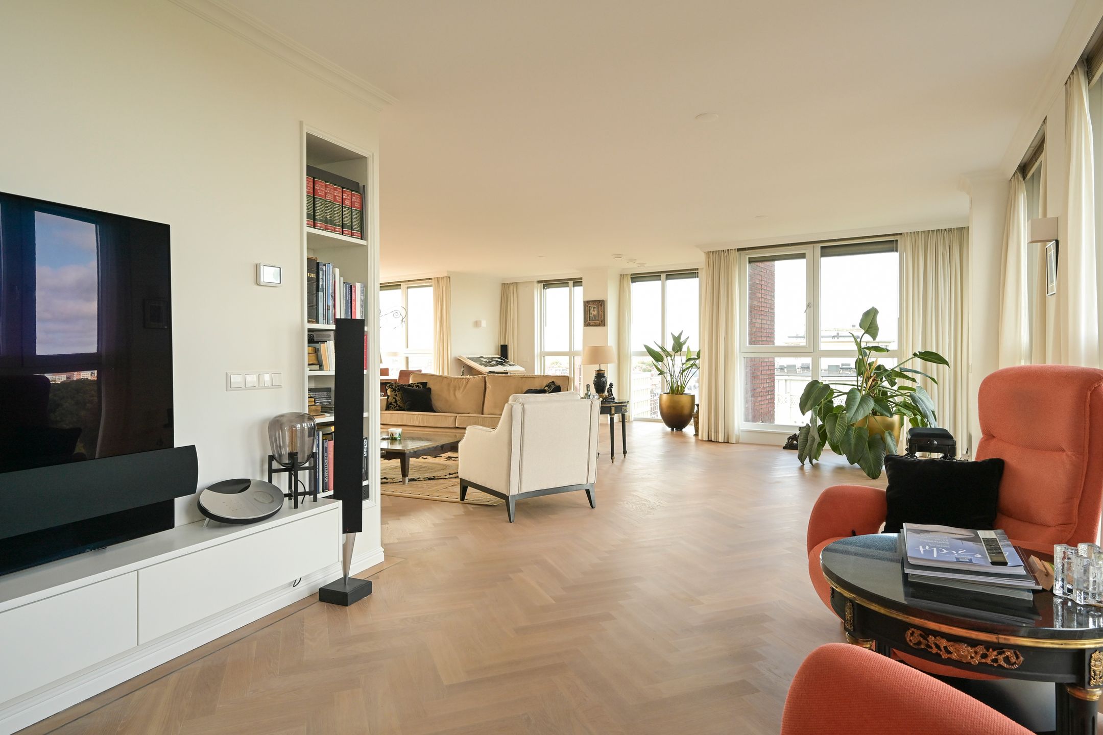 Photo 39 of Carnegielaan 56