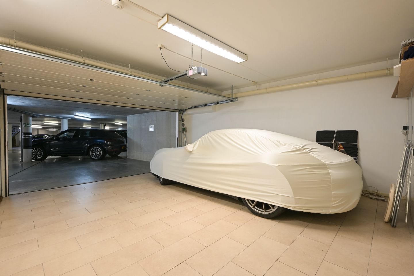 Photo 65 of Carnegielaan 56