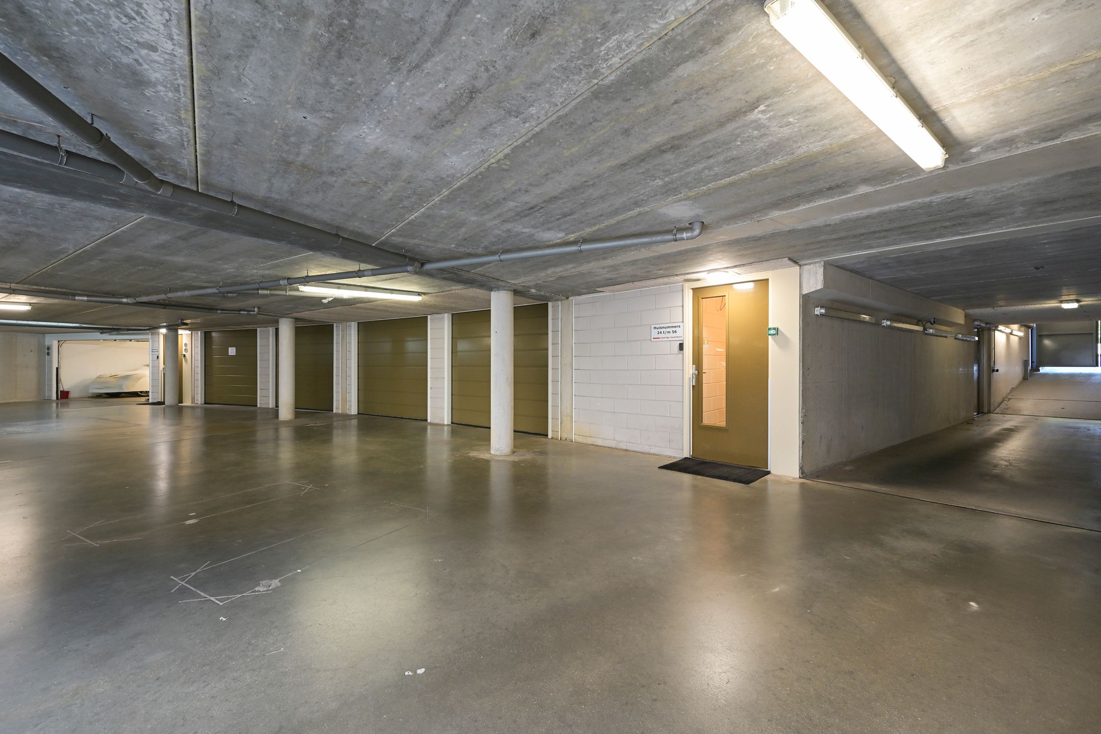 Photo 66 of Carnegielaan 56