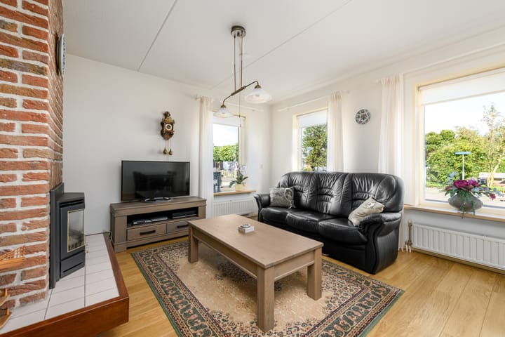 Foto 6 van Esdoornstraat 2