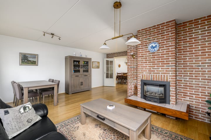 Foto 7 van Esdoornstraat 2