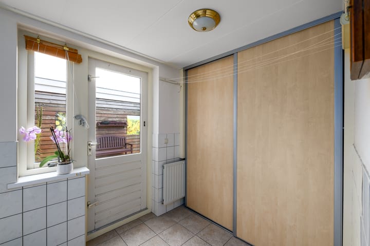 Foto 14 van Esdoornstraat 2