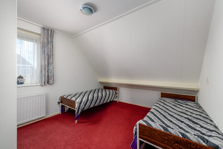 Foto 21 van Esdoornstraat 2