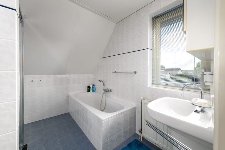 Foto 25 van Esdoornstraat 2