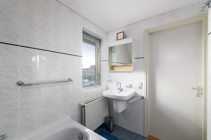 Foto 26 van Esdoornstraat 2