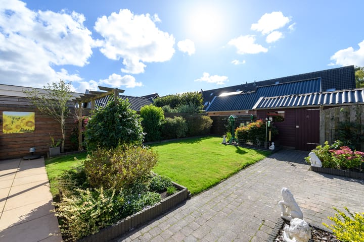 Foto 33 van Esdoornstraat 2