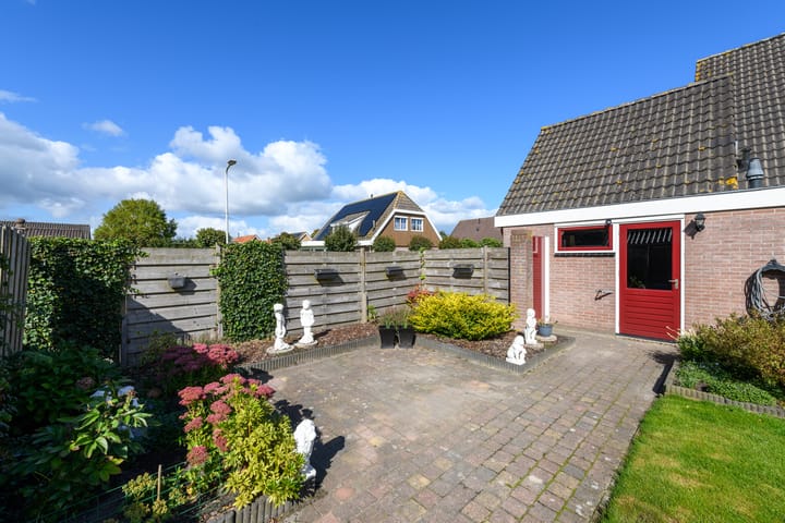 Foto 35 van Esdoornstraat 2