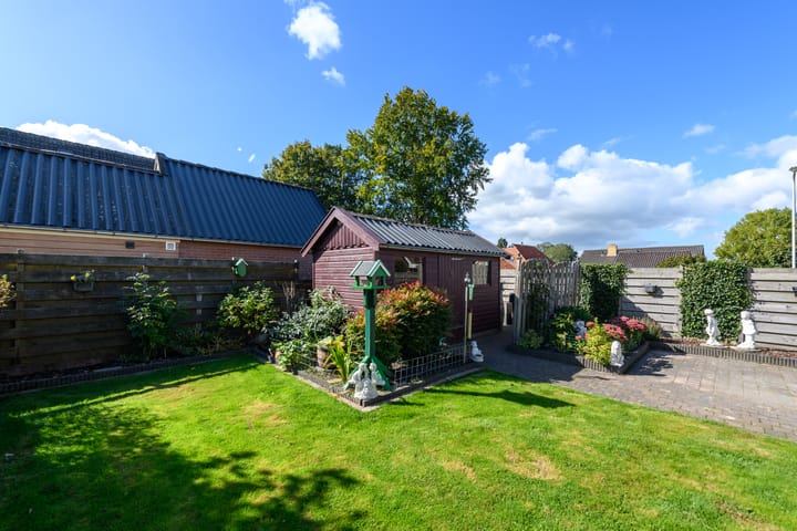 Foto 37 van Esdoornstraat 2