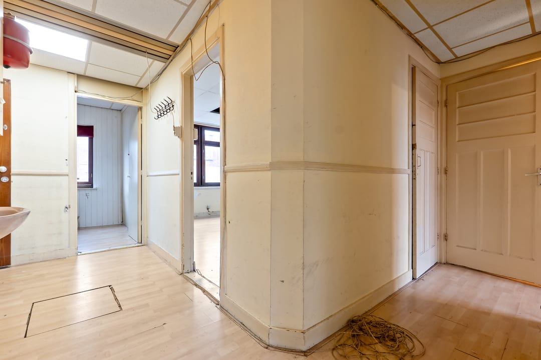 Photo 8 of Schalk Burgerstraat 361