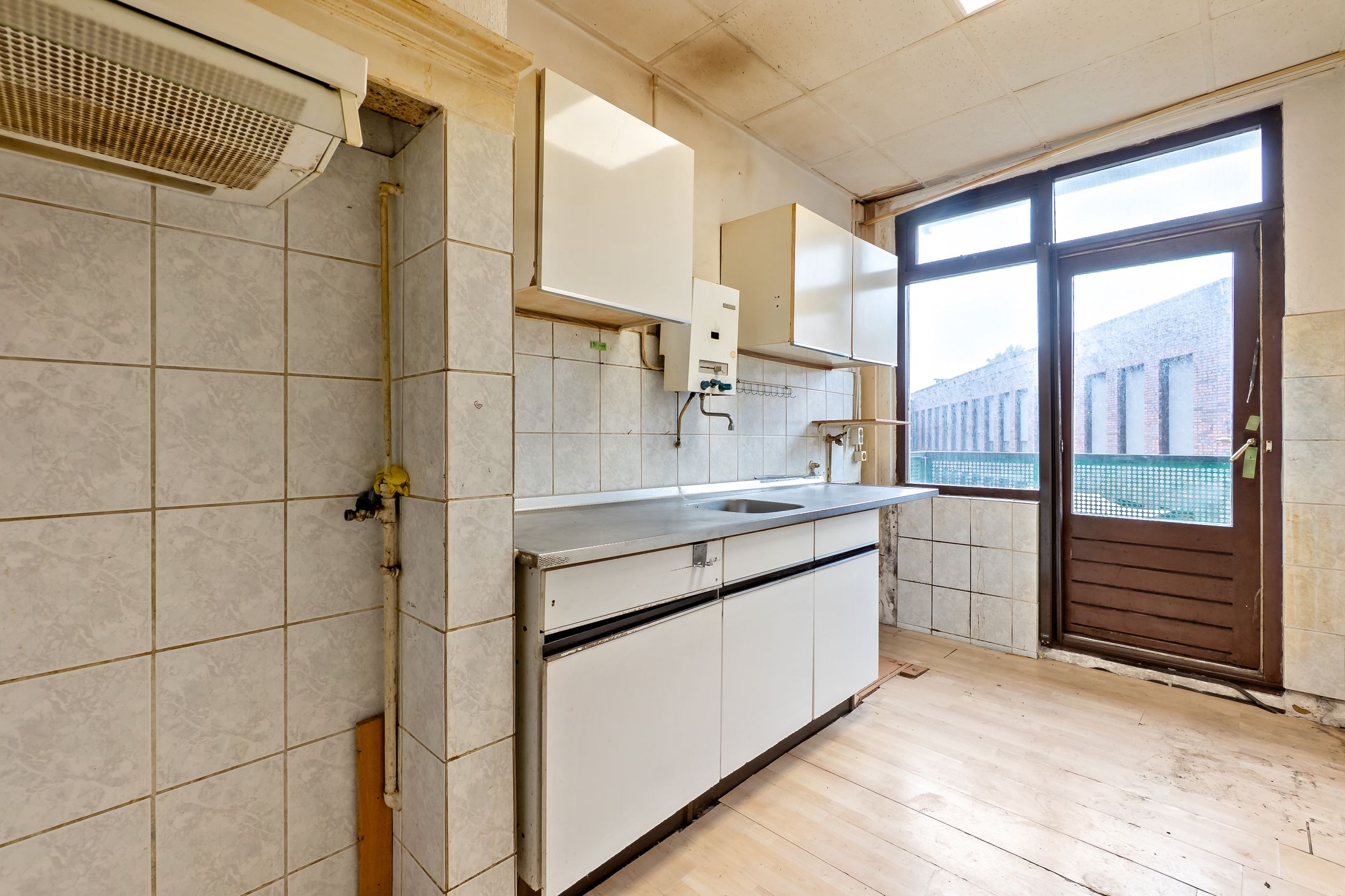 Photo 12 of Schalk Burgerstraat 361