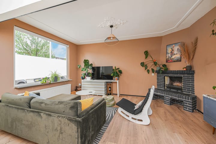 Photo 2 of Escamplaan 101