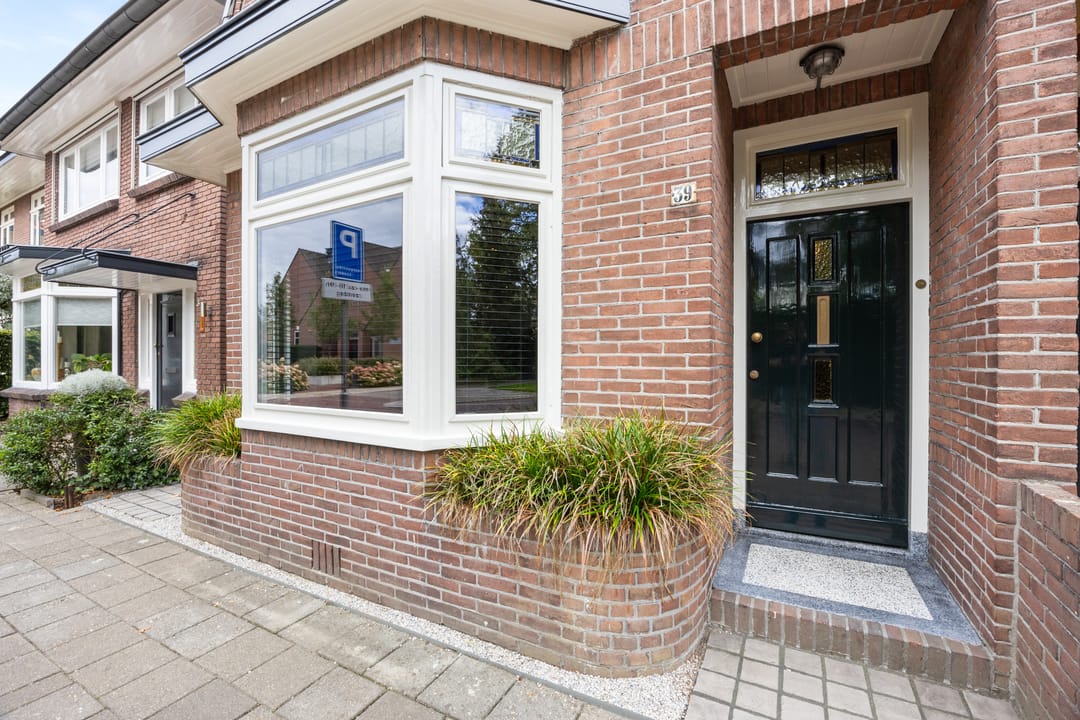 Foto 2 van Nairacstraat 39