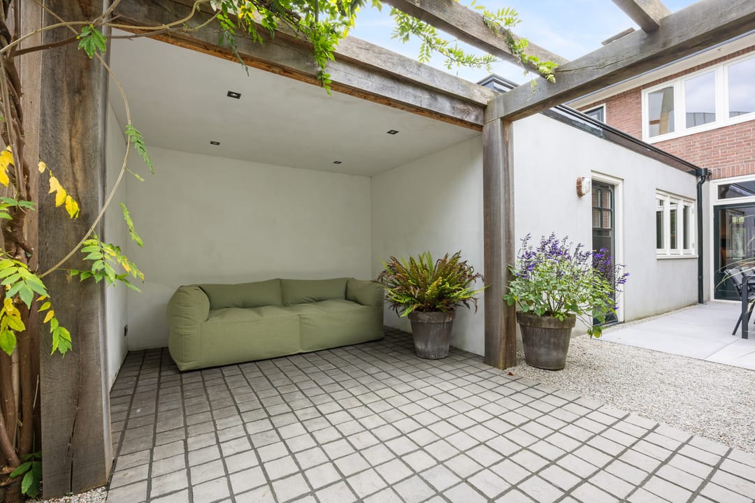 Foto 38 van Nairacstraat 39